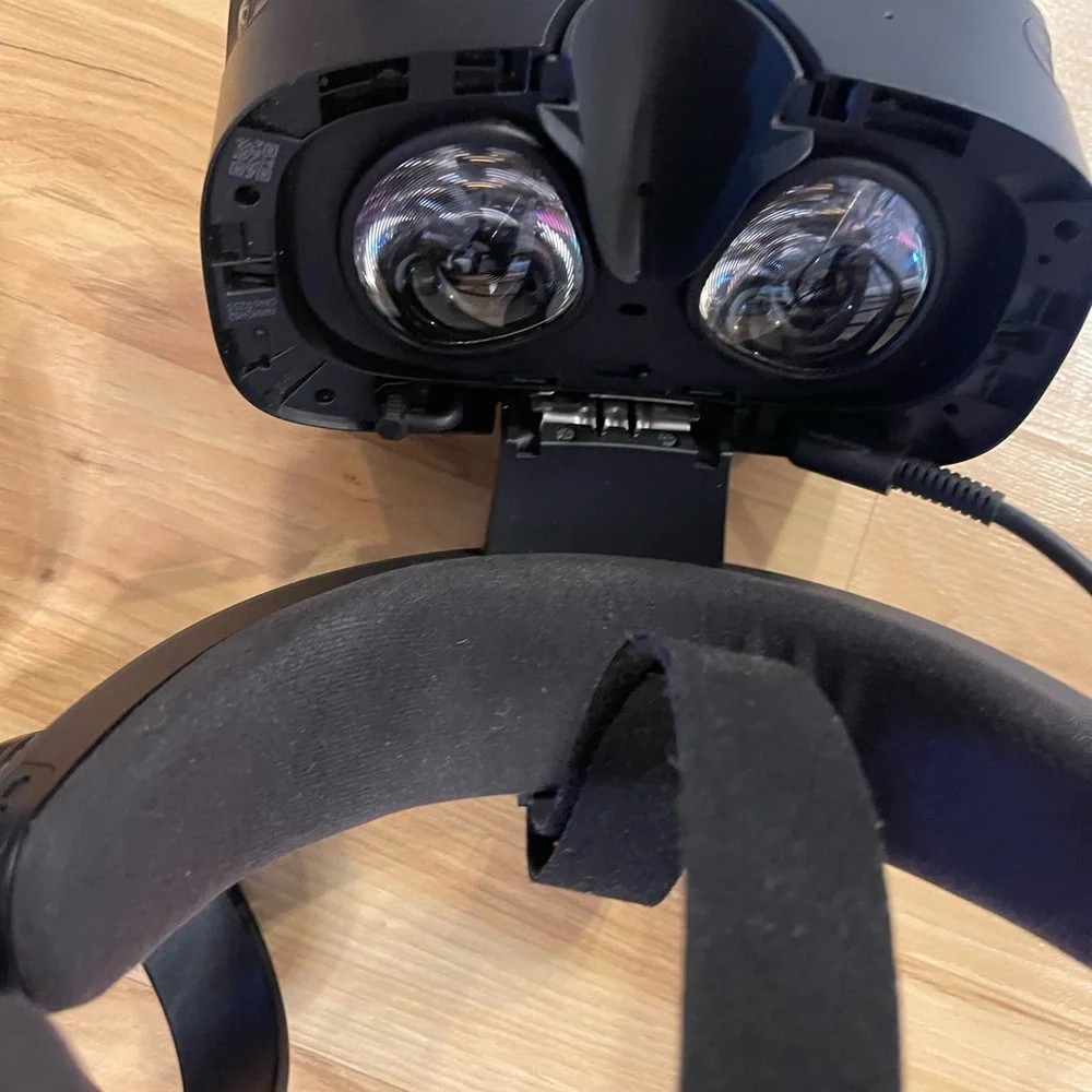 Oculus rift S (READ DESCRIPTION)